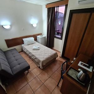 Budget Room